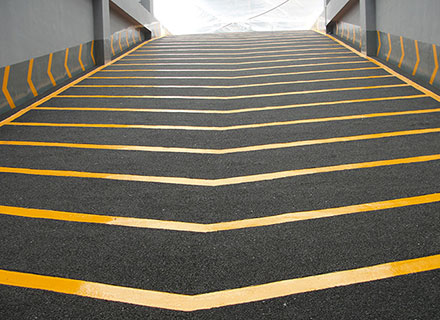 雅居乐防滑斜坡道地坪漆