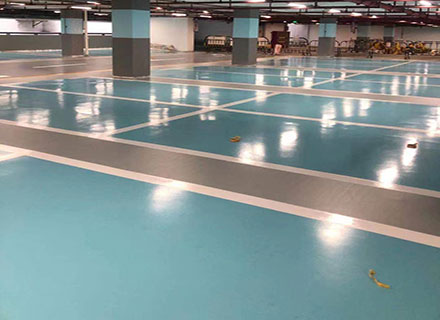 岭南湾畔停车场地坪漆